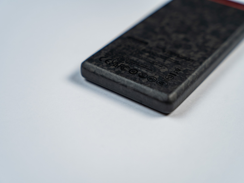FONS+ - SHARGE CarbonBlade Power Bank 10,000 mAh