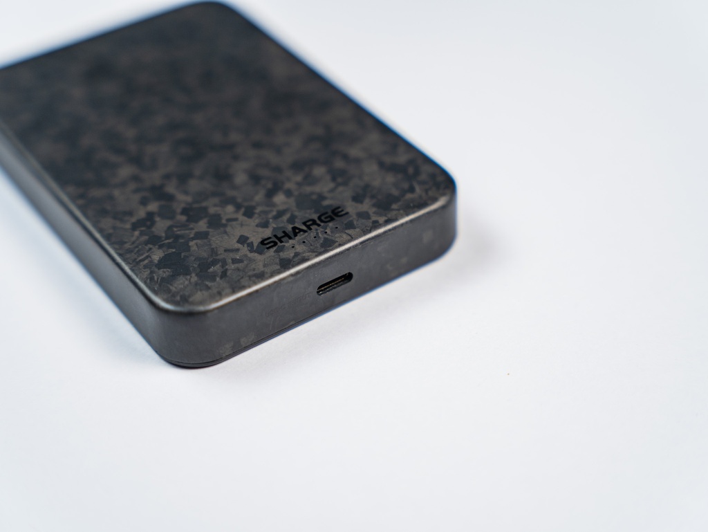 FONS+ - SHARGE CarbonMag Power Bank 10,000 mAh