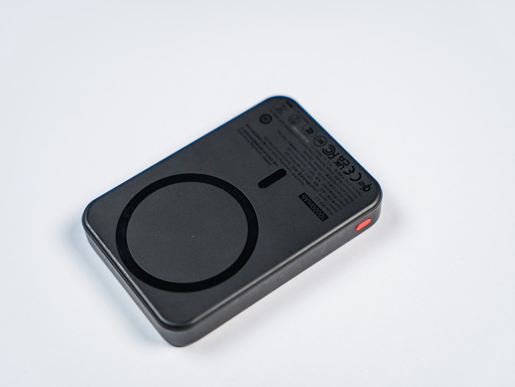 FONS+ - SHARGE CarbonMag Power Bank 10,000 mAh