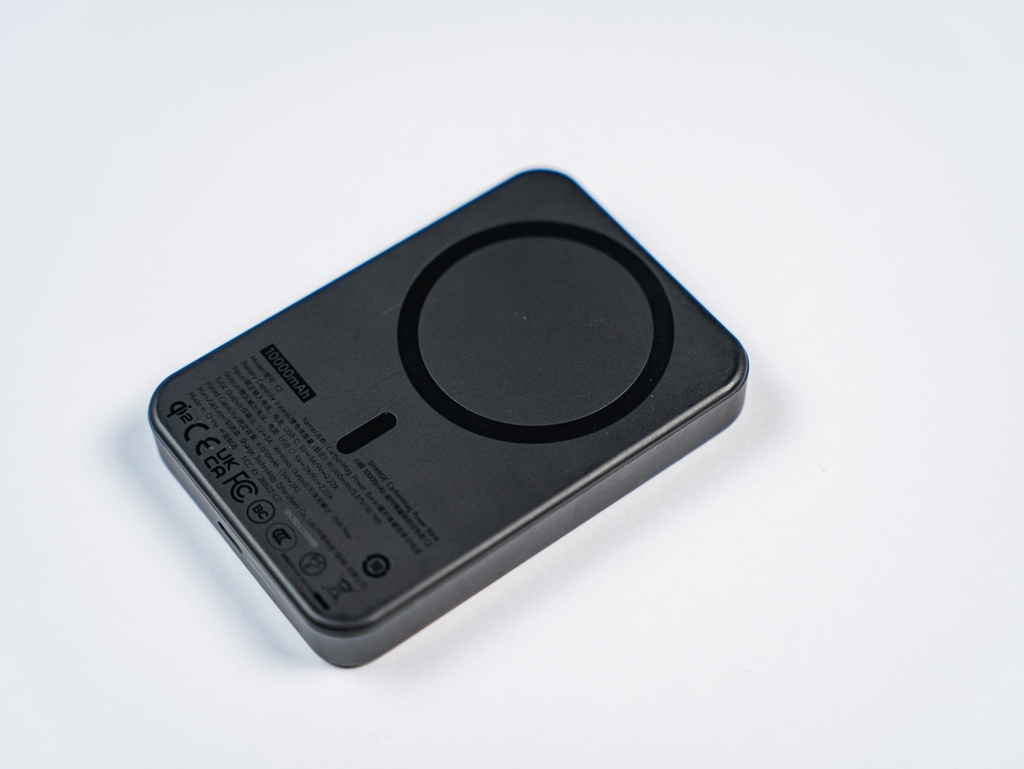 FONS+ - SHARGE CarbonMag Power Bank 10,000 mAh